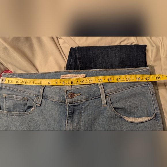 Levi's 720 High Waist Super Skinny Capri Light Blue Jeans  - Women's Size 16W - Picture 6 of 8
